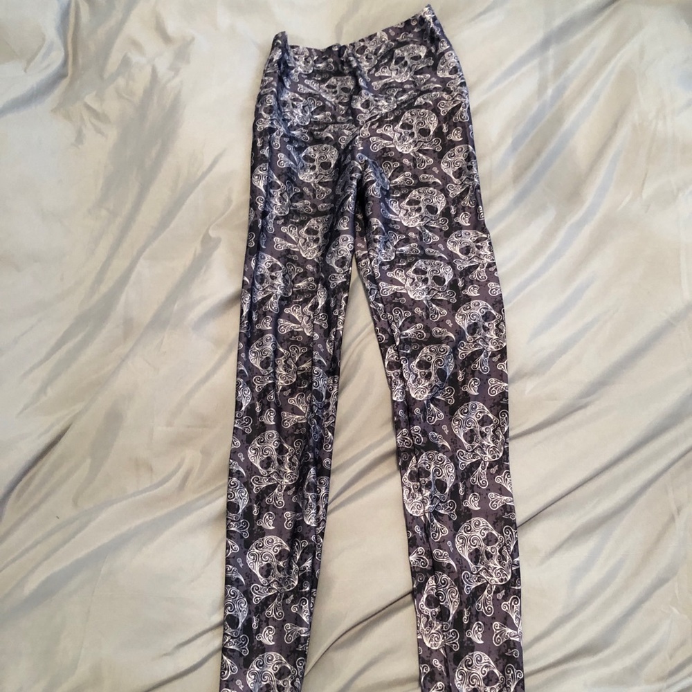Emily Hsu Designs skull leggings size S